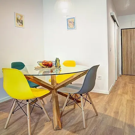 Апартамент College Flat - Wi-fi With 600 Mbit Speed *