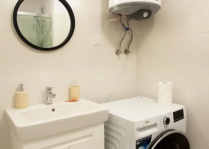 College Flat - Wi-fi With 600 Mbit Speed アパート *